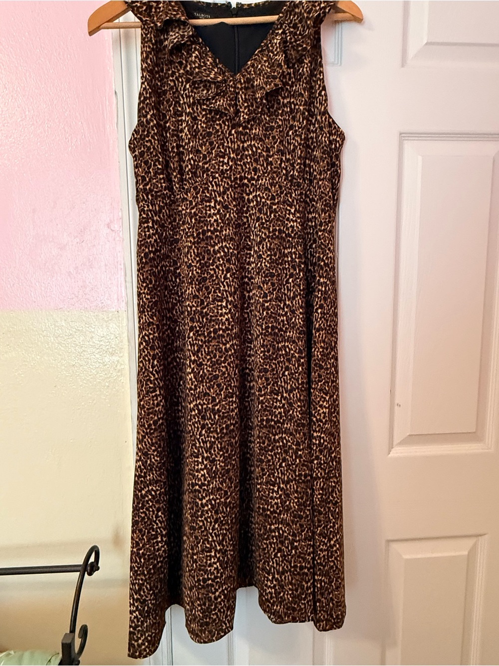 Talbots Leopard Print Dress Sleeveless Lined Ruffle Neck Midi Casual Size 10P